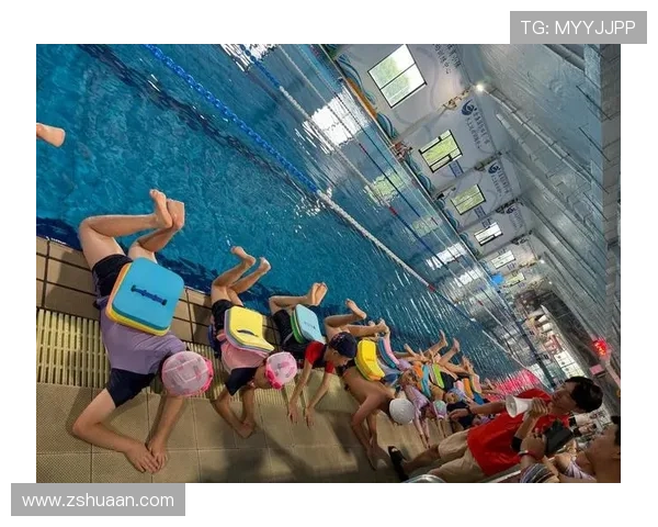 零基础轻松掌握游泳技巧从入门到精通全程指导